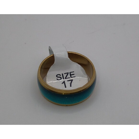 Women's Green Alloy Stainless Steel Fashion Ring Band U.S Size 8.5 - Picture 1 of 3